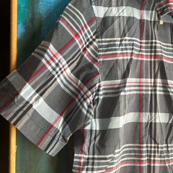 Nautica Men's Short Sleeve Plaid Shirt - Gray and Red Small - Picture 13 of 16